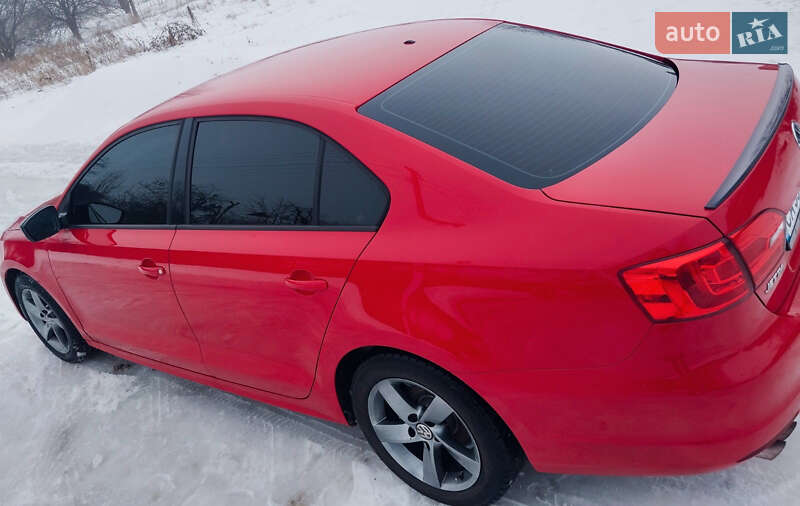 Седан Volkswagen Jetta 2013 в Монастырище