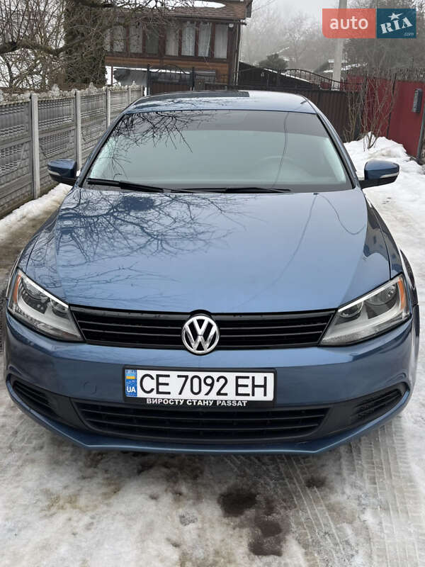 Седан Volkswagen Jetta 2014 в Черновцах