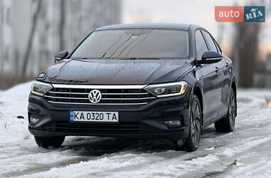 Седан Volkswagen Jetta 2018 в Киеве