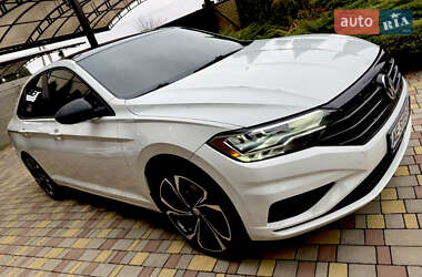 Седан Volkswagen Jetta 2019 в Днепре