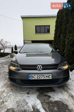 Седан Volkswagen Jetta 2012 в Львові