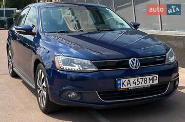 Седан Volkswagen Jetta 2014 в Києві