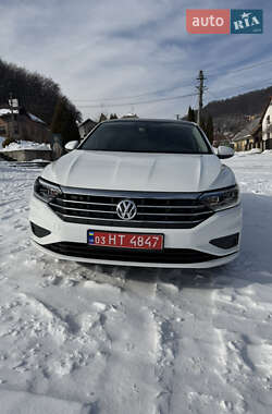 Седан Volkswagen Jetta 2019 в Львове