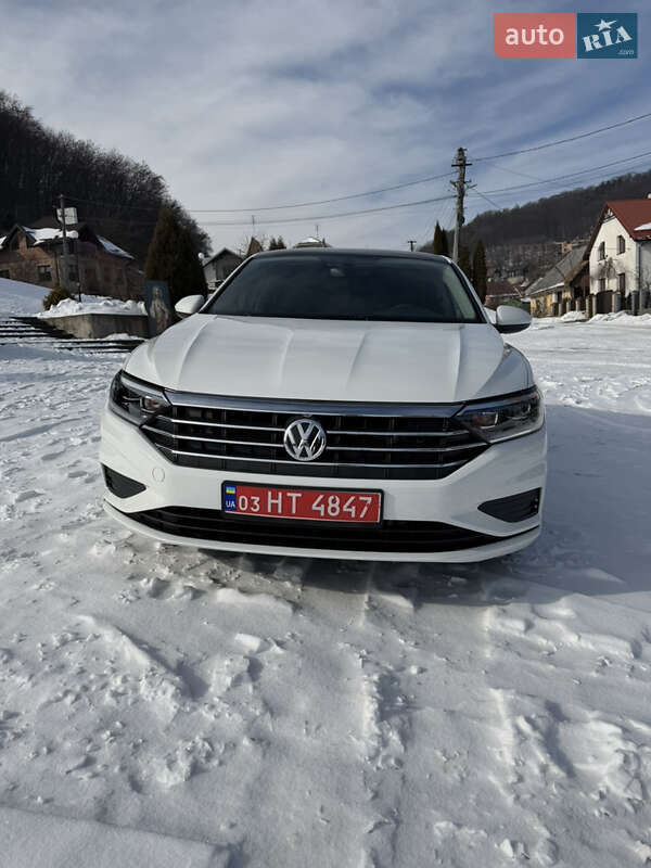 Volkswagen Jetta 2019
