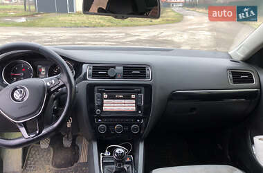 Седан Volkswagen Jetta 2015 в Мукачевому