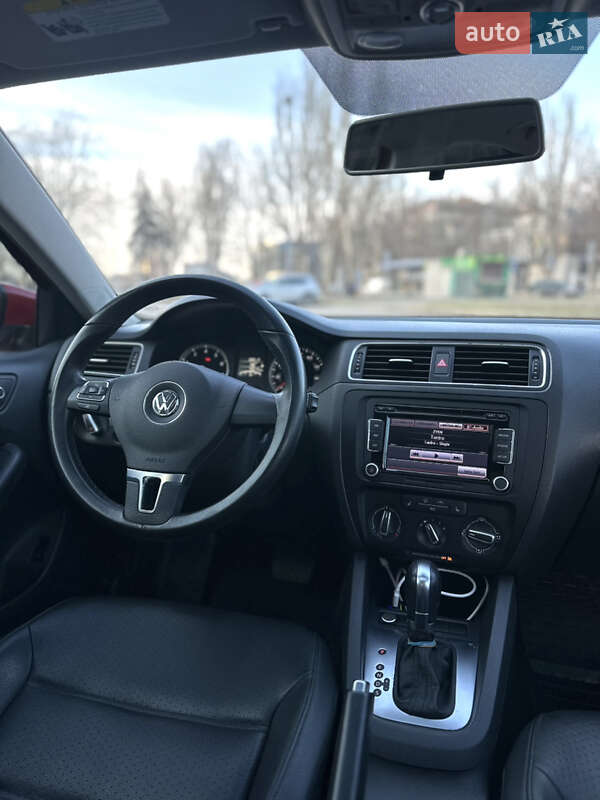 Седан Volkswagen Jetta 2014 в Запорожье