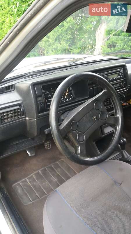 Седан Volkswagen Jetta 1987 в Надворной