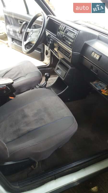 Седан Volkswagen Jetta 1987 в Надворной