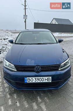 Седан Volkswagen Jetta 2013 в Тернополе