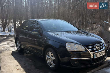 Седан Volkswagen Jetta 2008 в Львові