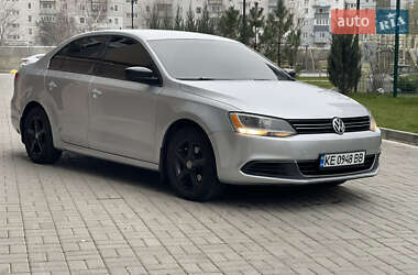 Седан Volkswagen Jetta 2014 в Днепре