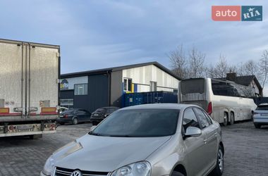 Седан Volkswagen Jetta 2007 в Львове