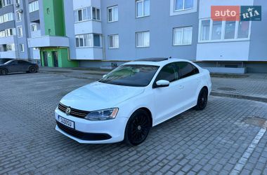 Седан Volkswagen Jetta 2012 в Львове