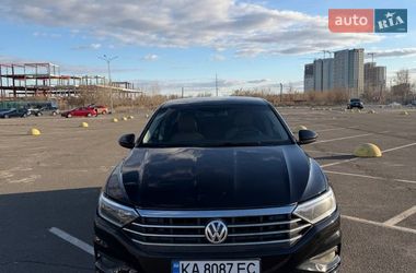 Седан Volkswagen Jetta 2018 в Киеве