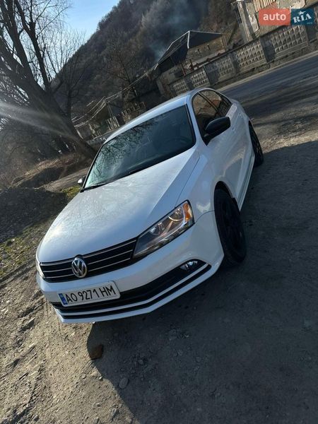 Седан Volkswagen Jetta 2015 в Рахове