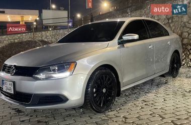 Седан Volkswagen Jetta 2012 в Тернополі