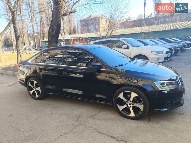 Седан Volkswagen Jetta 2015 в Киеве