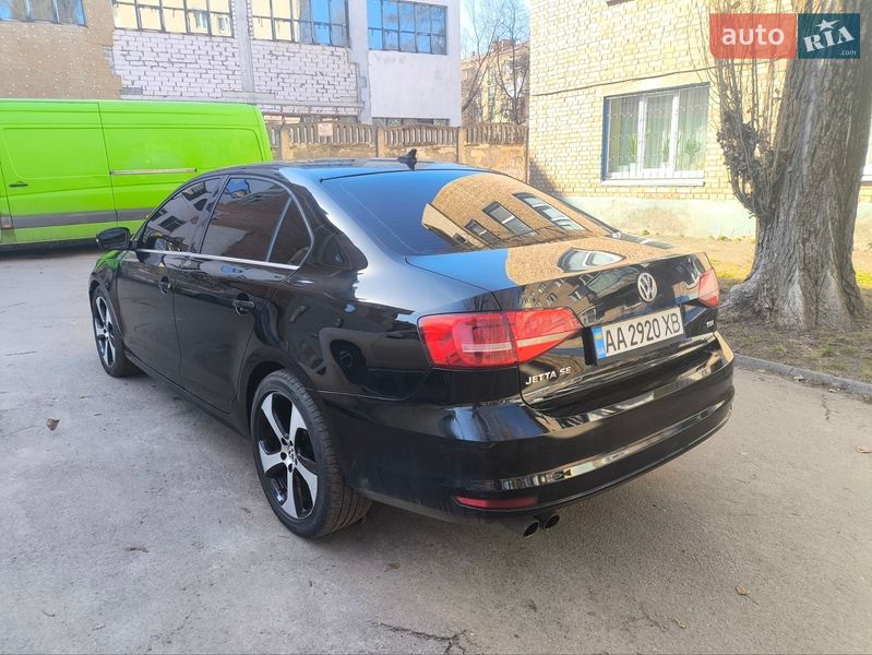 Седан Volkswagen Jetta 2015 в Киеве