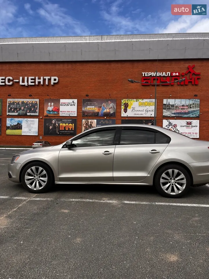 2011 Volkswagen Jetta - мініатюра 16