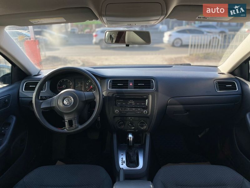 Седан Volkswagen Jetta 2014 в Днепре