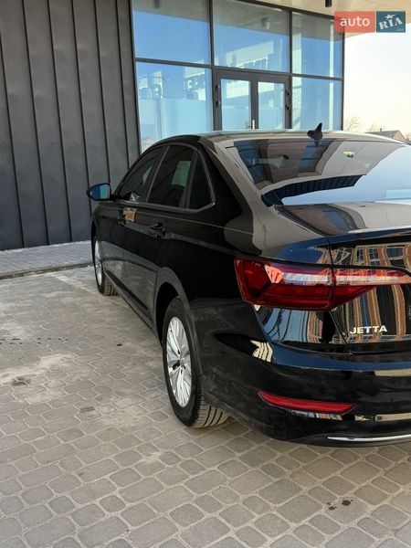Седан Volkswagen Jetta 2020 в Львове