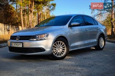 Седан Volkswagen Jetta 2011 в Львове