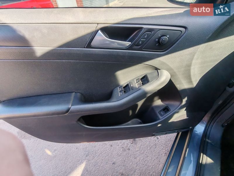 Седан Volkswagen Jetta 2014 в Харькове