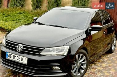 Седан Volkswagen Jetta 2016 в Днепре