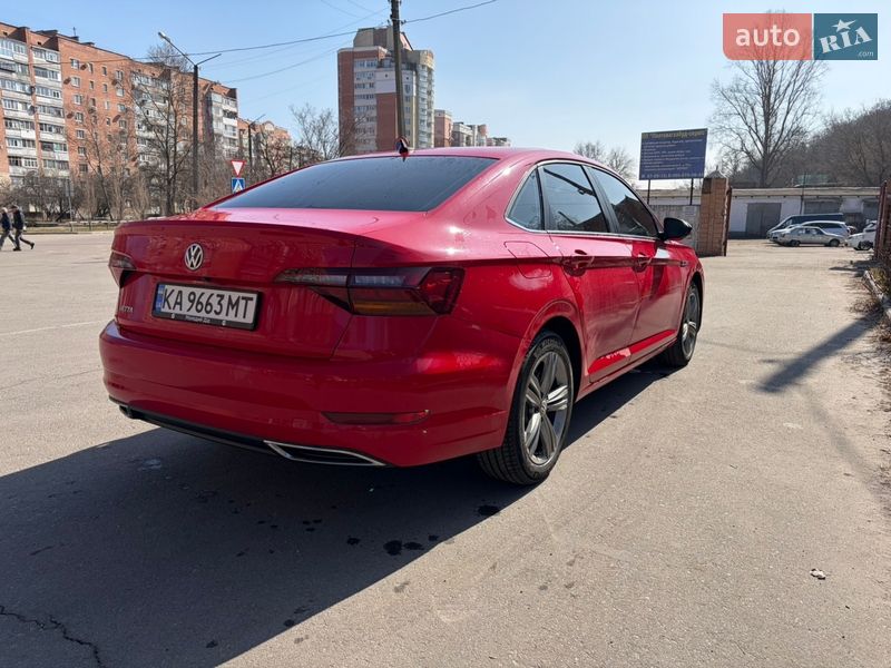Седан Volkswagen Jetta 2018 в Киеве