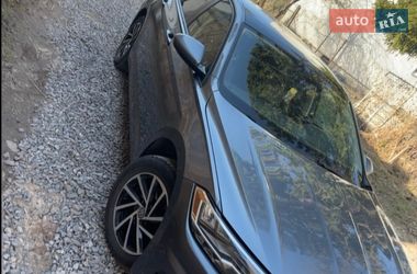 Седан Volkswagen Jetta 2020 в Львове