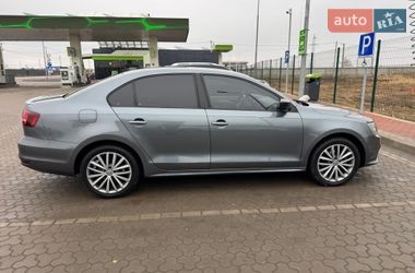 Седан Volkswagen Jetta 2015 в Киеве