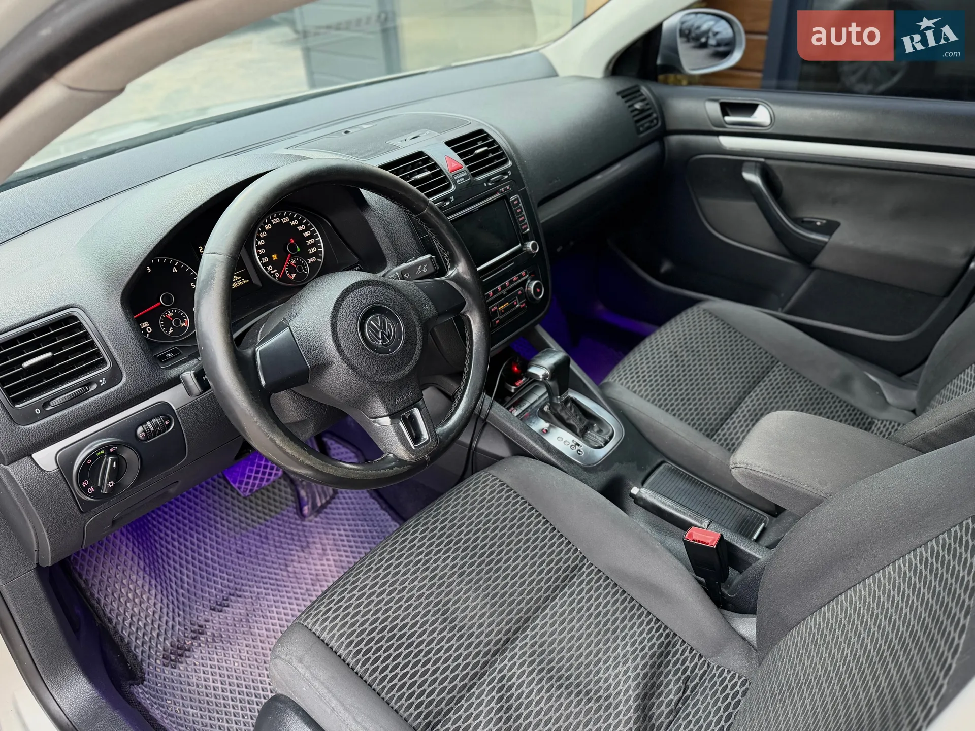 2010 Volkswagen Jetta - мініатюра 25