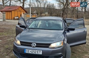 Седан Volkswagen Jetta 2013 в Черновцах