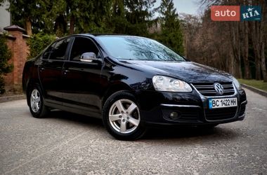 Седан Volkswagen Jetta 2008 в Львові
