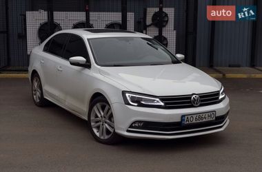 Седан Volkswagen Jetta 2017 в Ужгороде