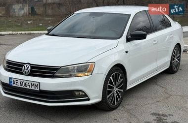 Седан Volkswagen Jetta 2015 в Дніпрі