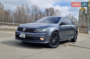 Седан Volkswagen Jetta 2016 в Дніпрі