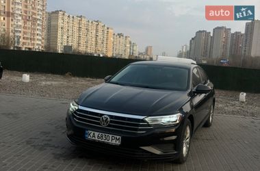 Седан Volkswagen Jetta 2018 в Киеве