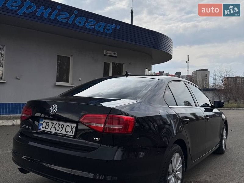 Седан Volkswagen Jetta 2015 в Чернигове