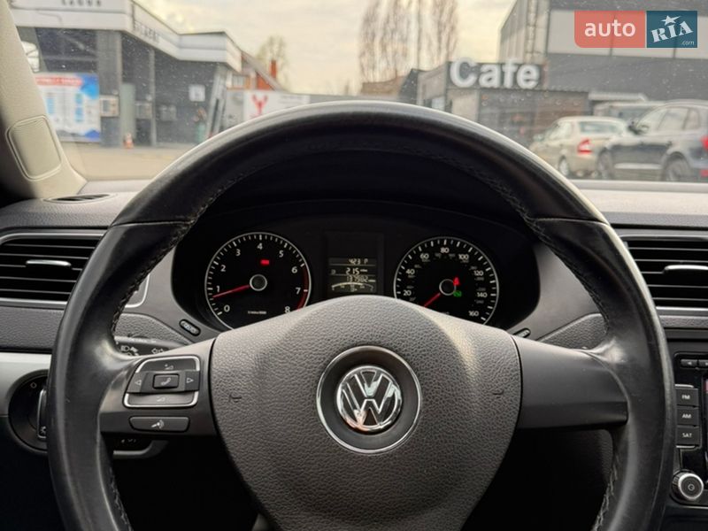 Седан Volkswagen Jetta 2013 в Киеве