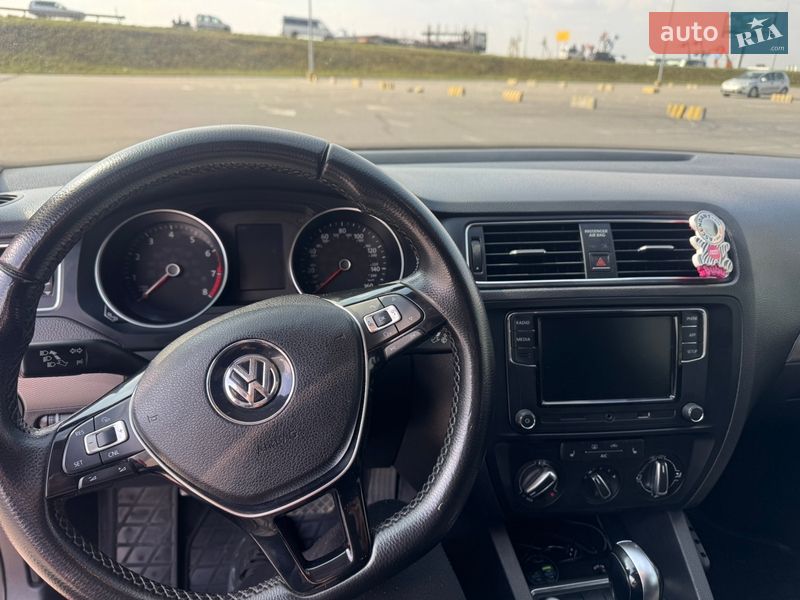 Седан Volkswagen Jetta 2014 в Львове