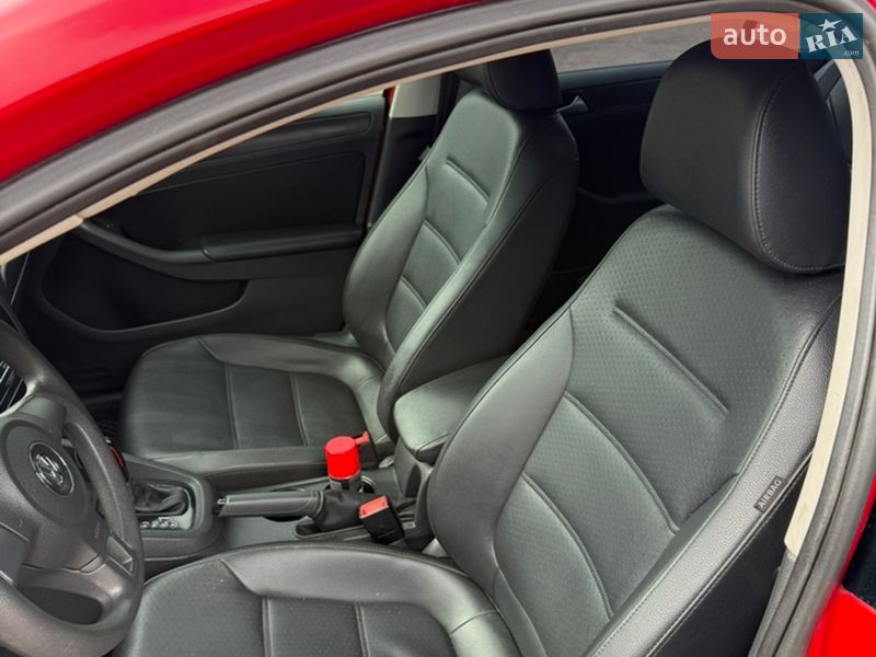 Седан Volkswagen Jetta 2013 в Сумах