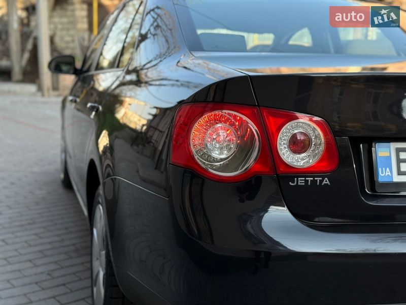 Седан Volkswagen Jetta 2005 в Могилев-Подольске