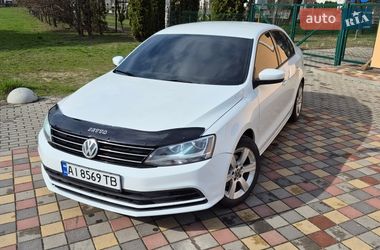 Седан Volkswagen Jetta 2015 в Киеве
