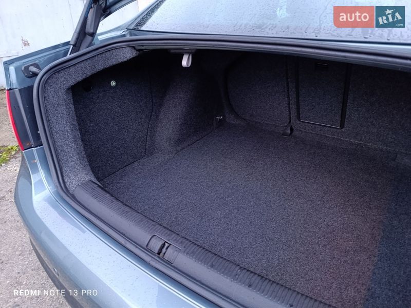 Седан Volkswagen Jetta 2006 в Тернополі