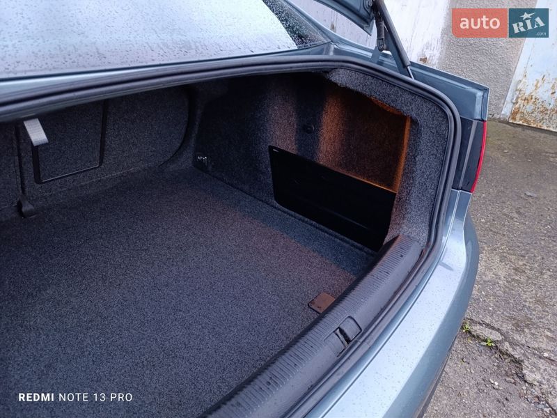 Седан Volkswagen Jetta 2006 в Тернополі