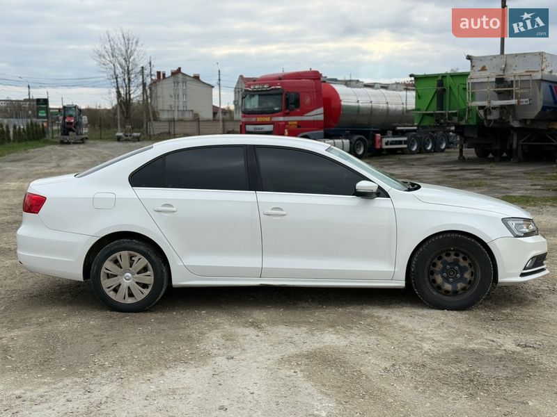 Седан Volkswagen Jetta 2013 в Ивано-Франковске фото 7 Седан Volkswagen Jetta 2013 в Ивано-Франковске