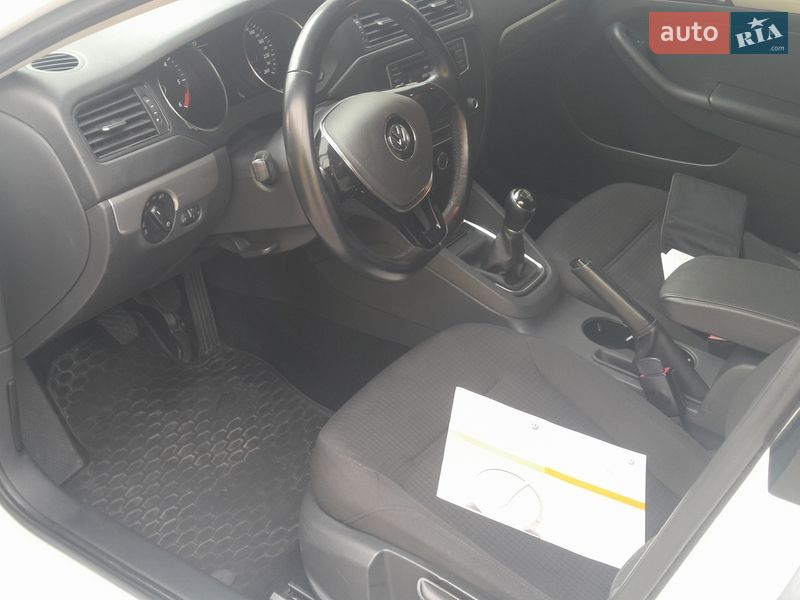 Седан Volkswagen Jetta 2016 в Кропивницькому