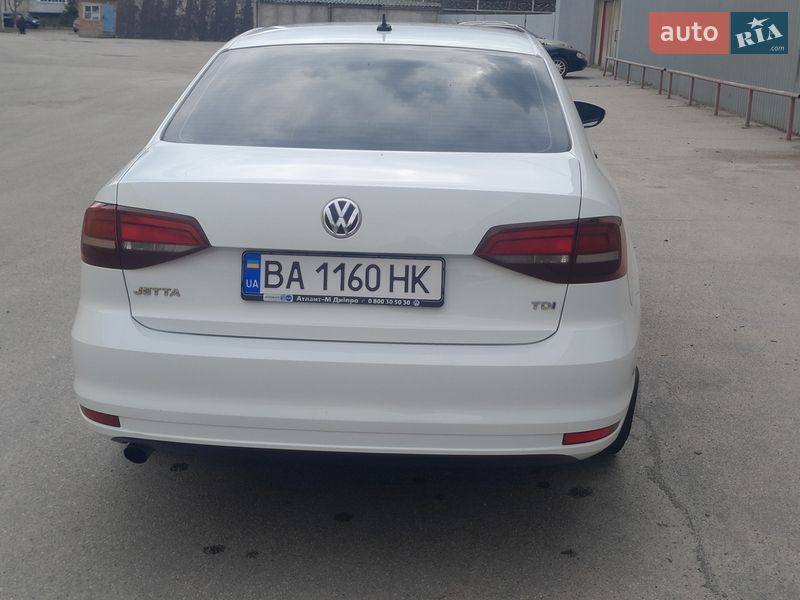 Седан Volkswagen Jetta 2016 в Кропивницькому