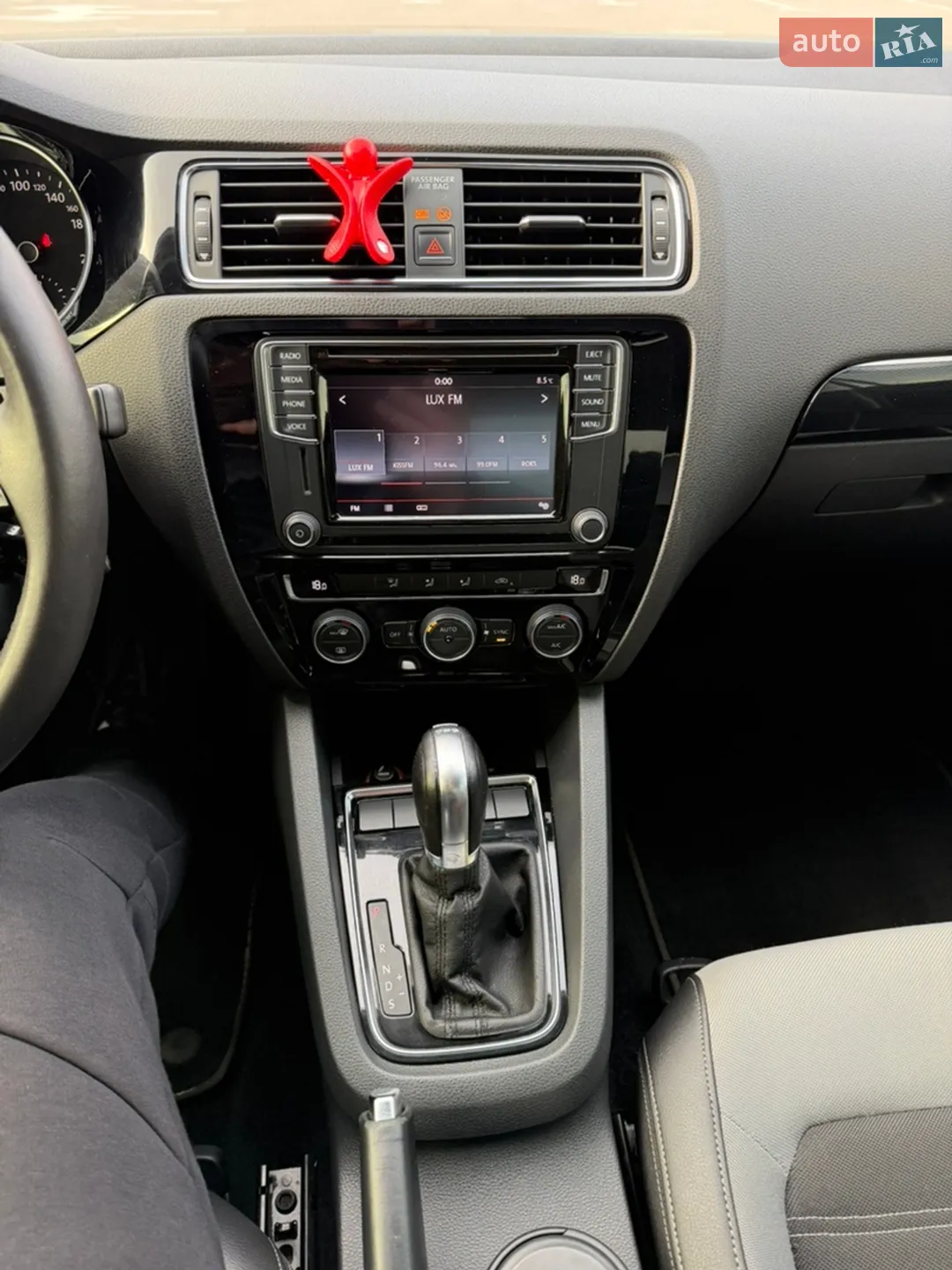 2016 Volkswagen Jetta - мініатюра 25